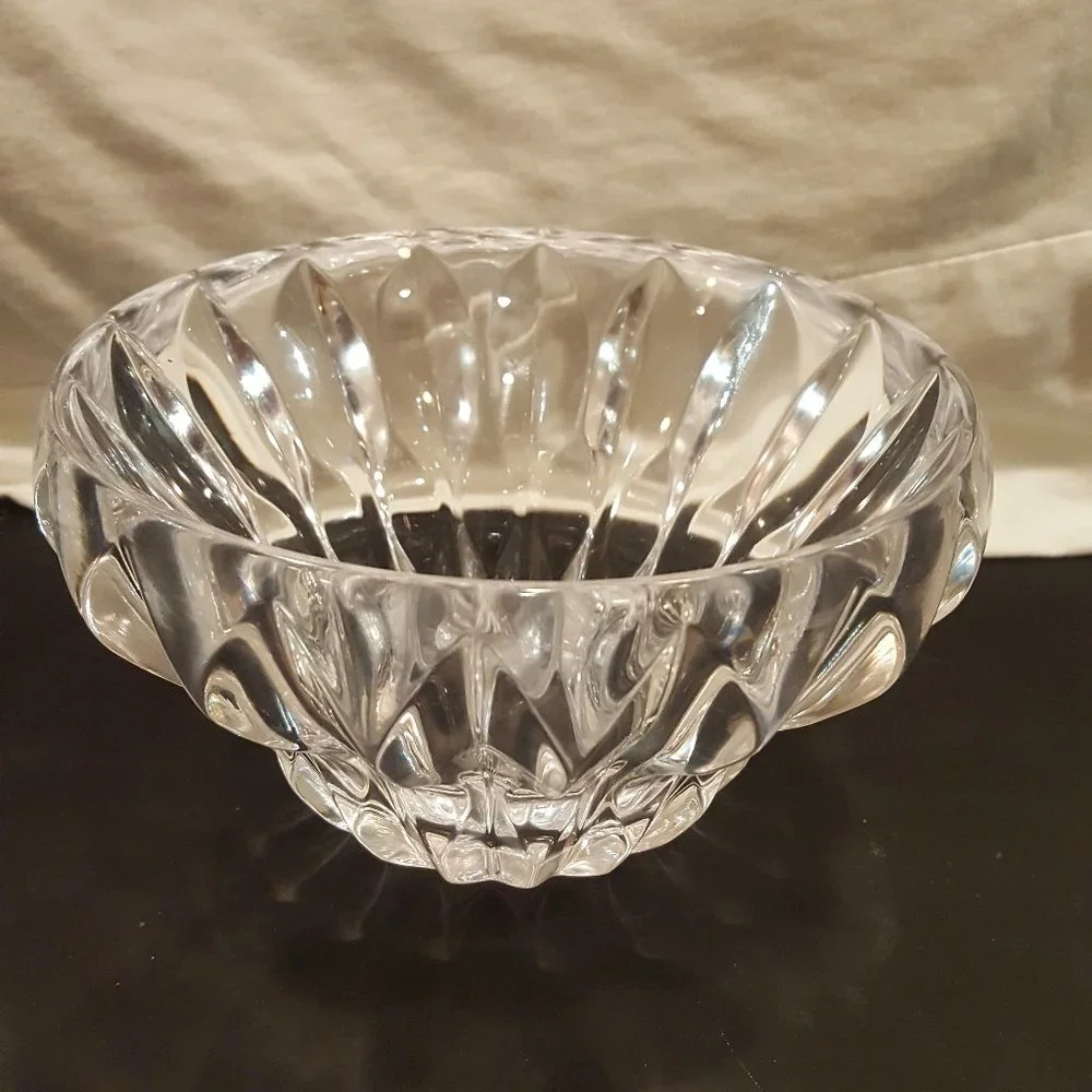 CRYSTAL MIKASA VINTAGE BOWL IN BOX